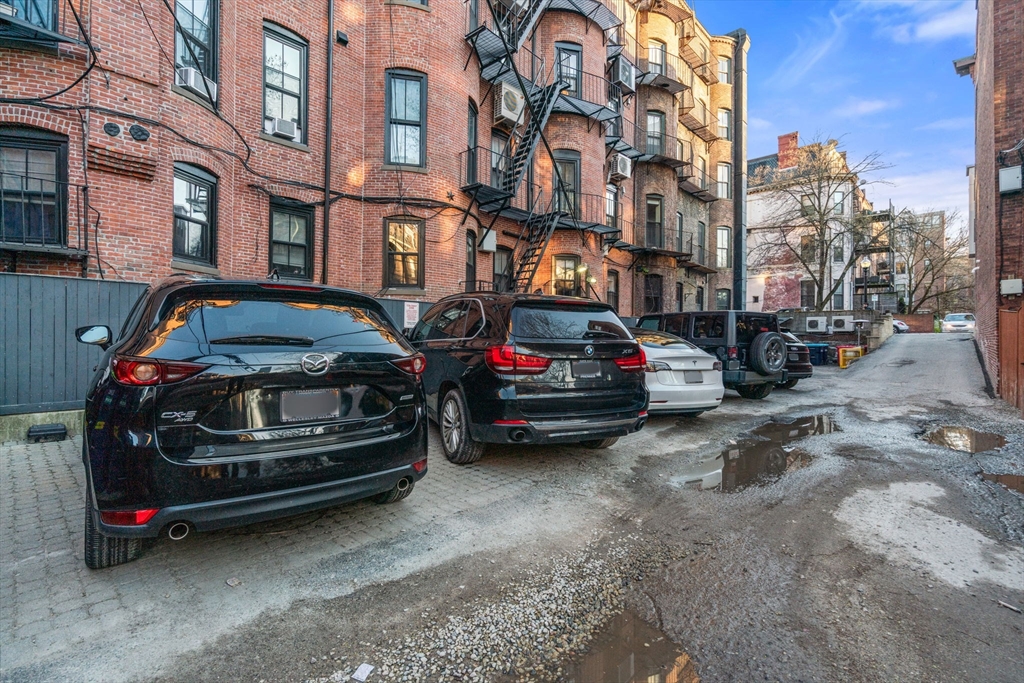 529 Columbus Ave # 11