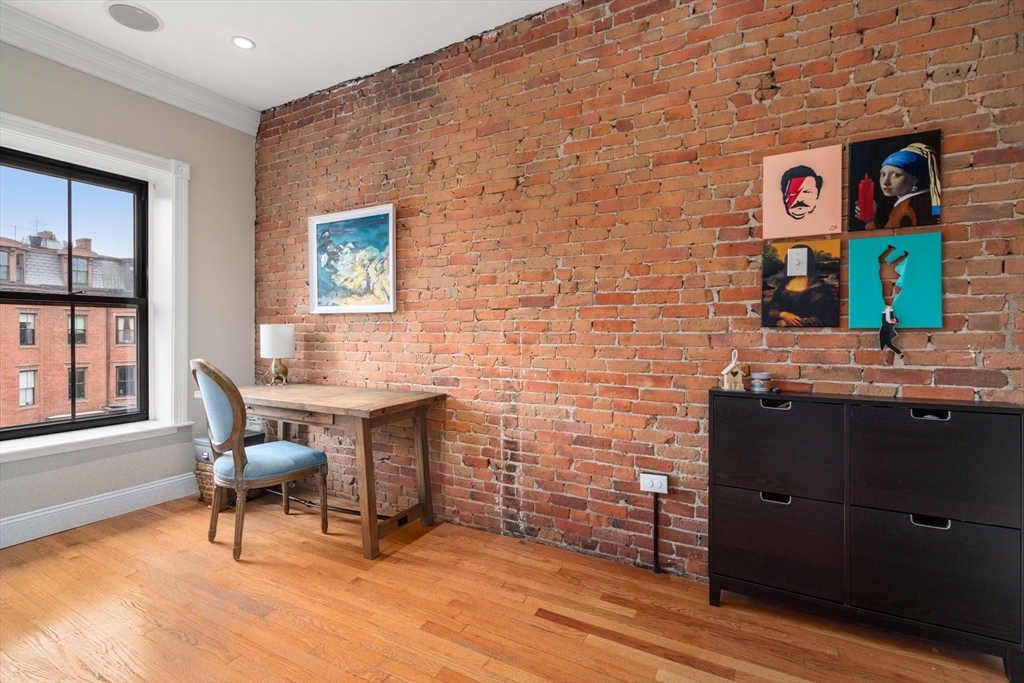 529 Columbus Ave # 11