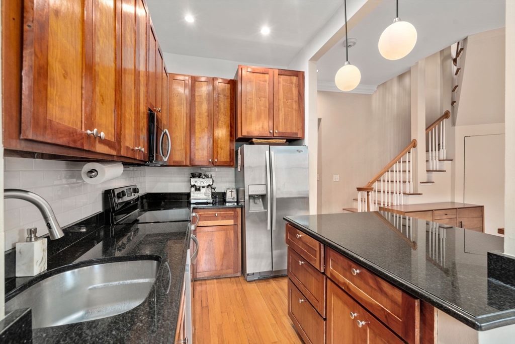 529 Columbus Ave # 11
