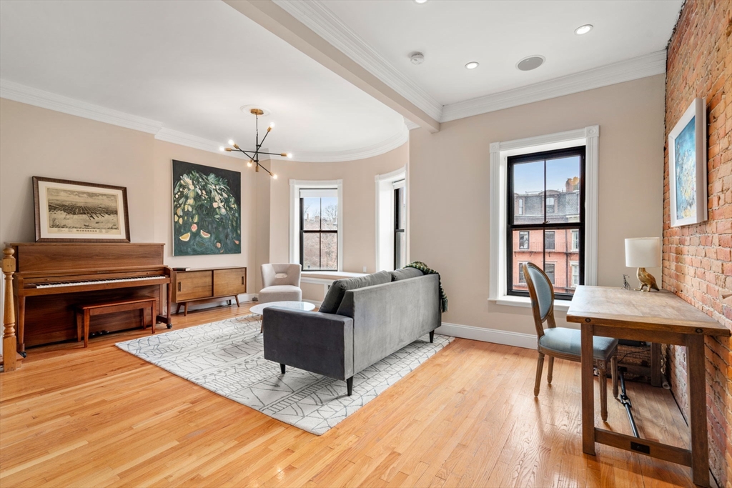 529 Columbus Ave # 11