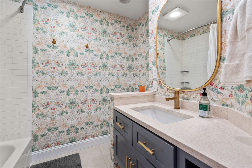 529 Columbus Ave # 11