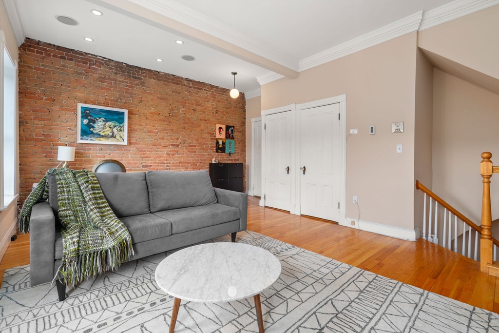 529 Columbus Ave # 11