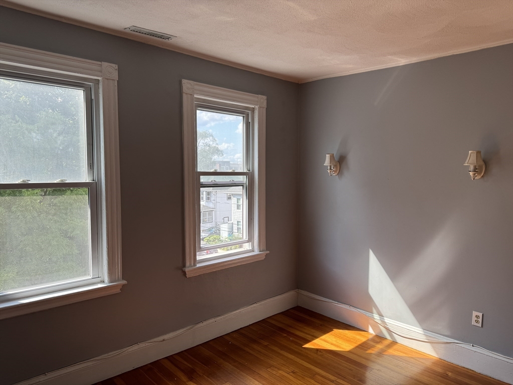 17 Frank St # 3