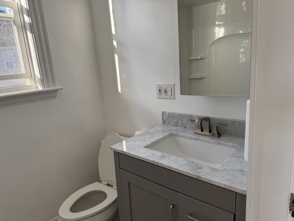 17 Frank St # 2