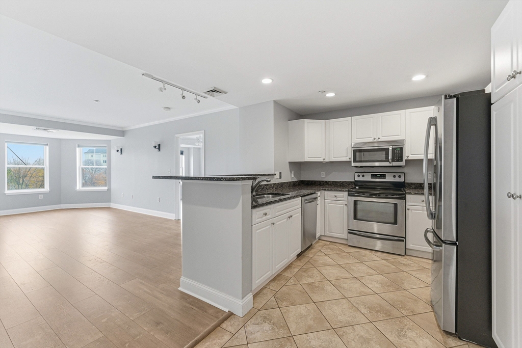 10 Seaport Dr # 2311