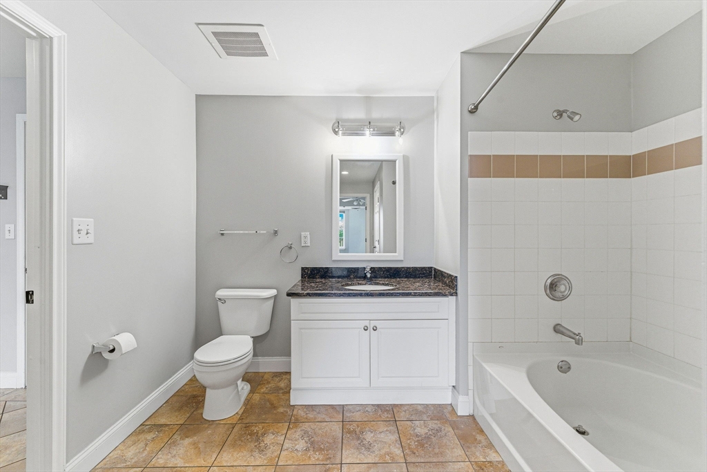 10 Seaport Dr # 2311