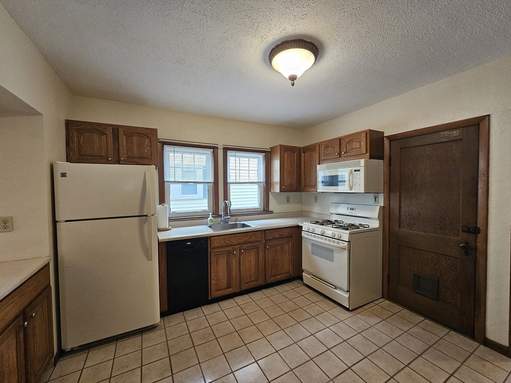 118 Governor Winthrop Rd # 118
