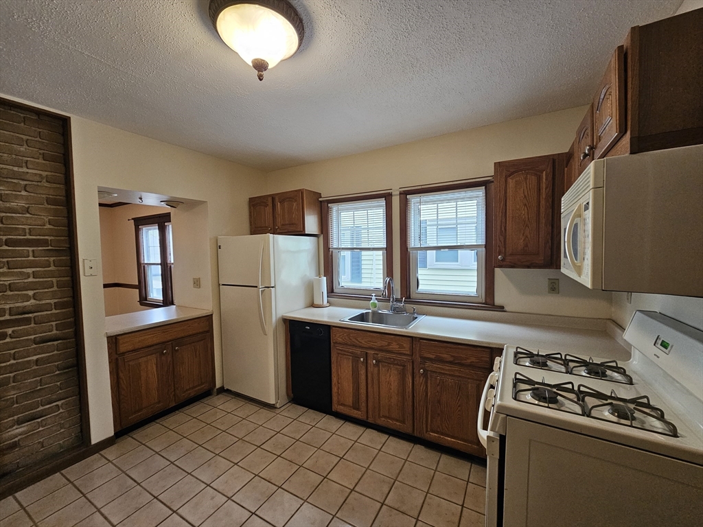 118 Governor Winthrop Rd # 118