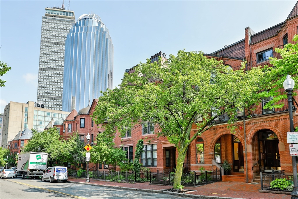 237 W Newton St # 3