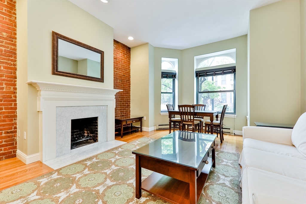 237 W Newton St # 3