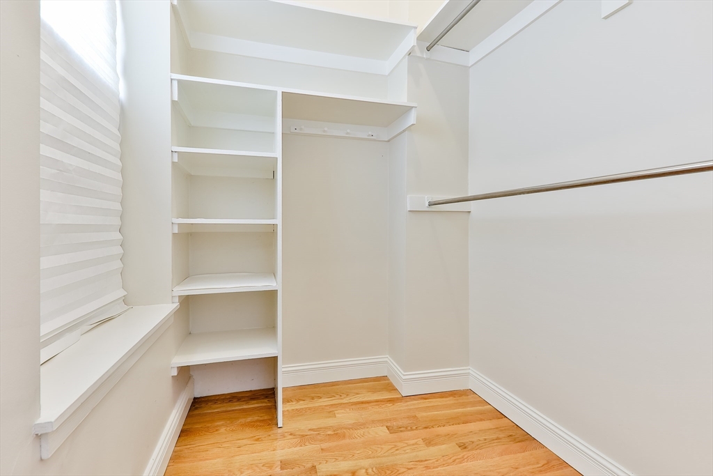 237 W Newton St # 3