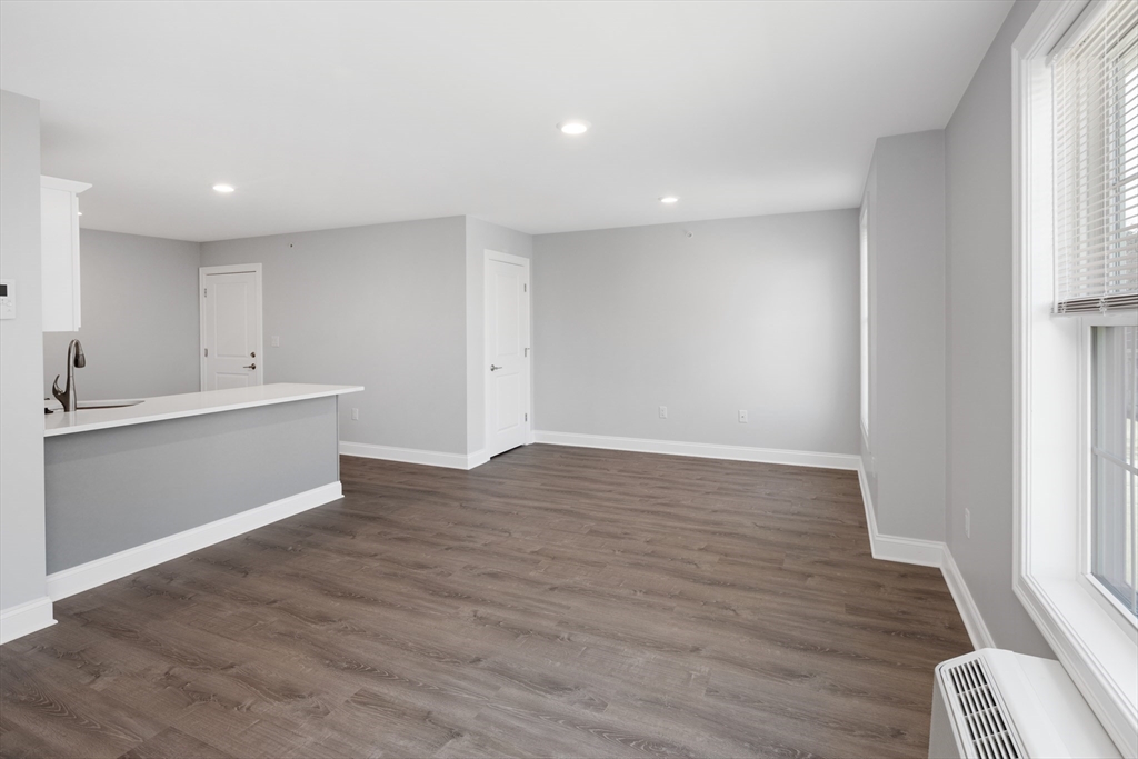 101 California Ave # 204