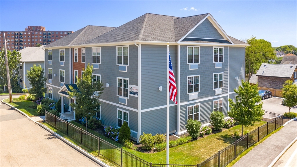 101 California Ave # 204