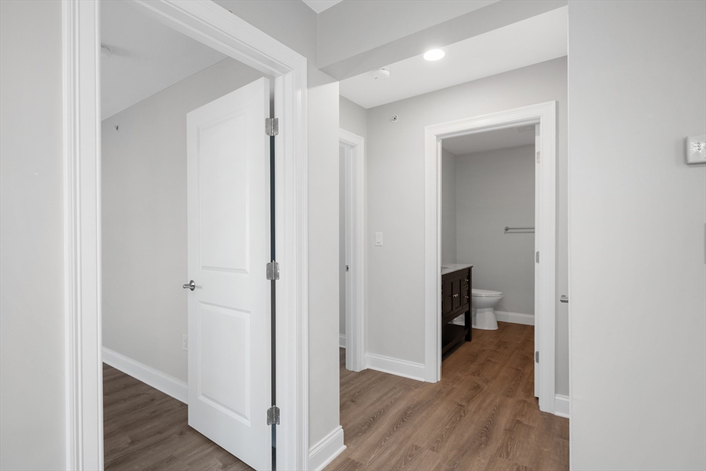 101 California Ave # 204