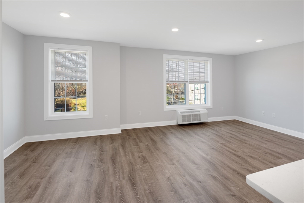 101 California Ave # 204
