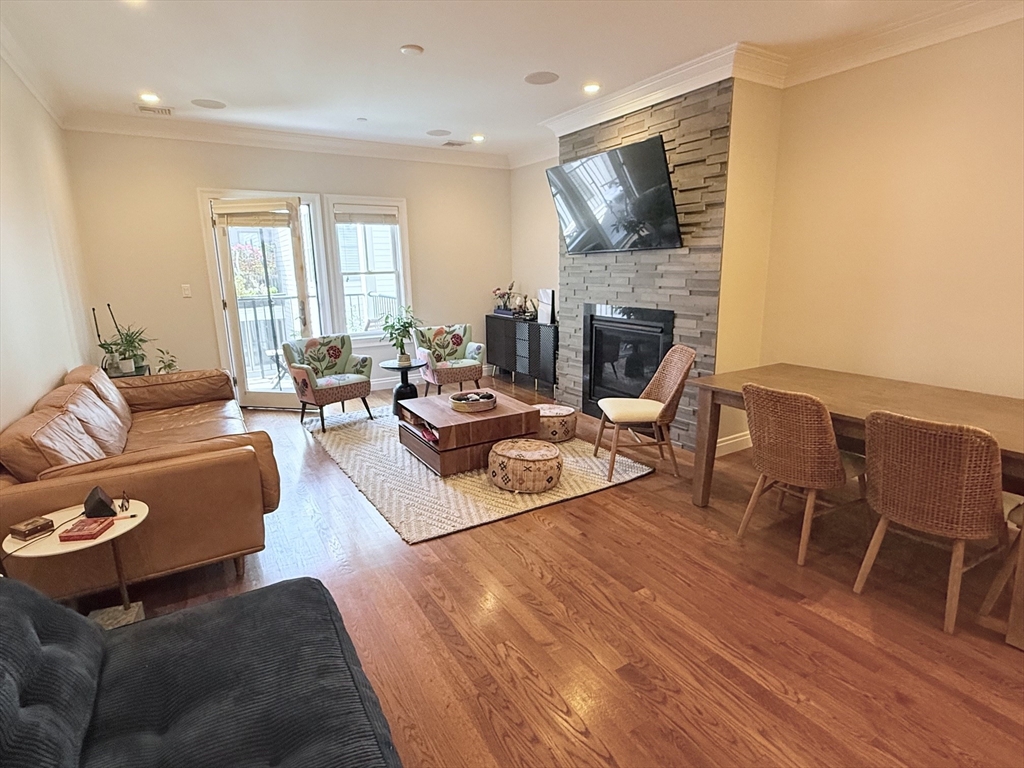 637 E 1st Street # 204