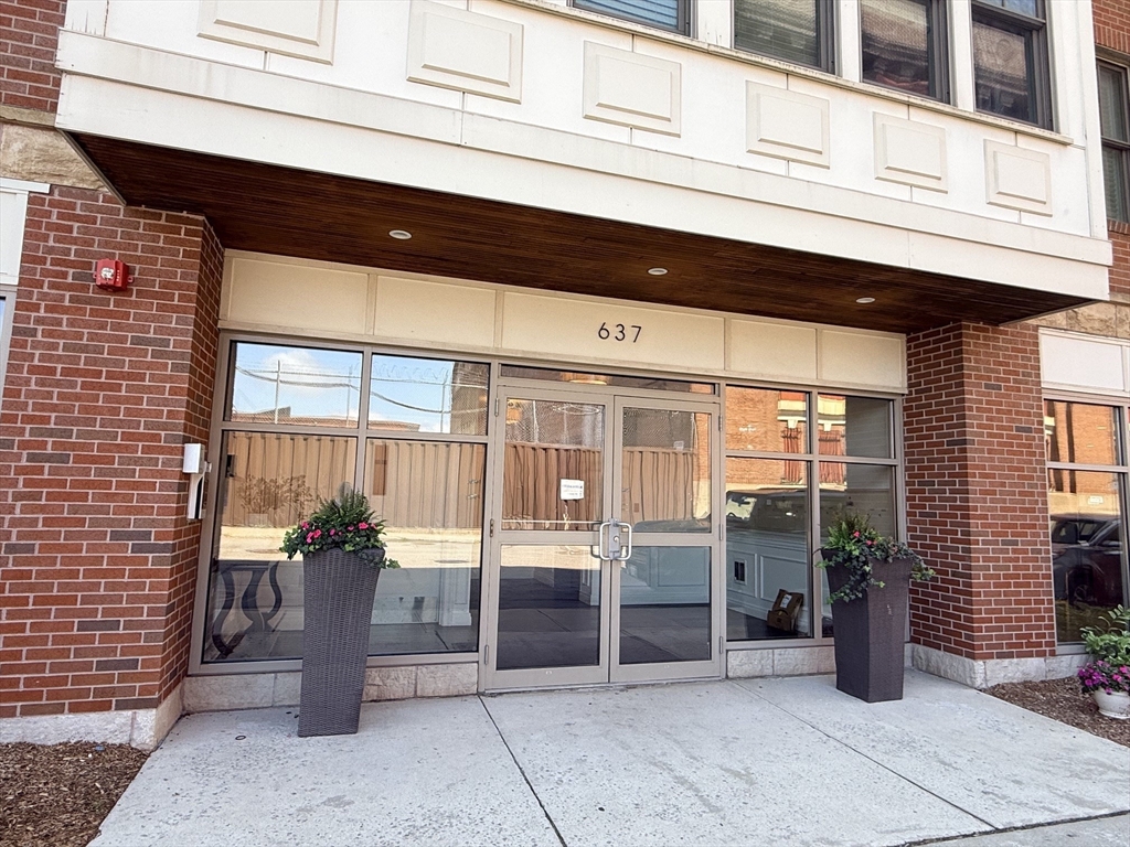 637 E 1st Street # 204