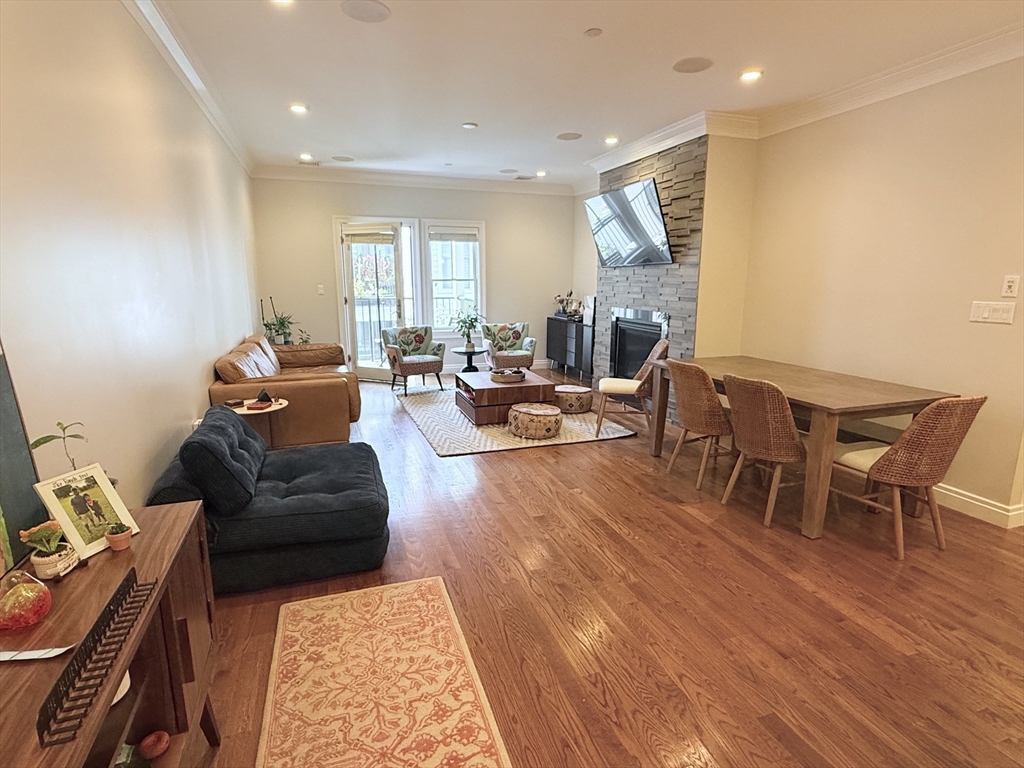 637 E 1st Street # 204