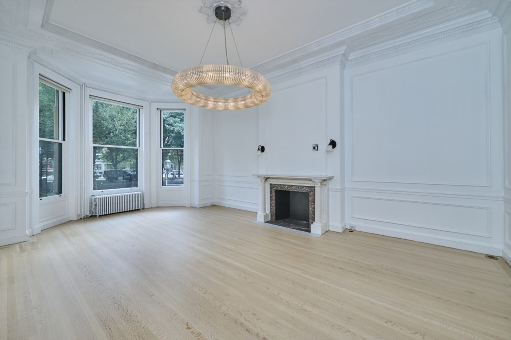 61 Commonwealth Ave # 3