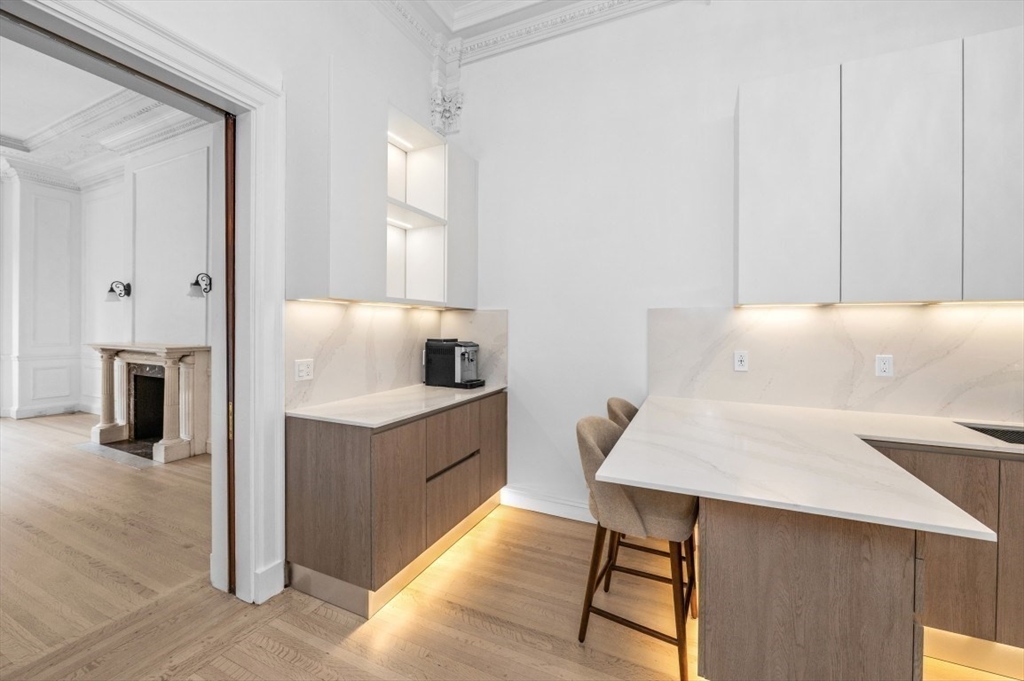 61 Commonwealth Ave # 3