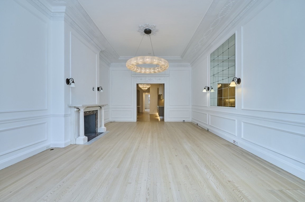 61 Commonwealth Ave # 3