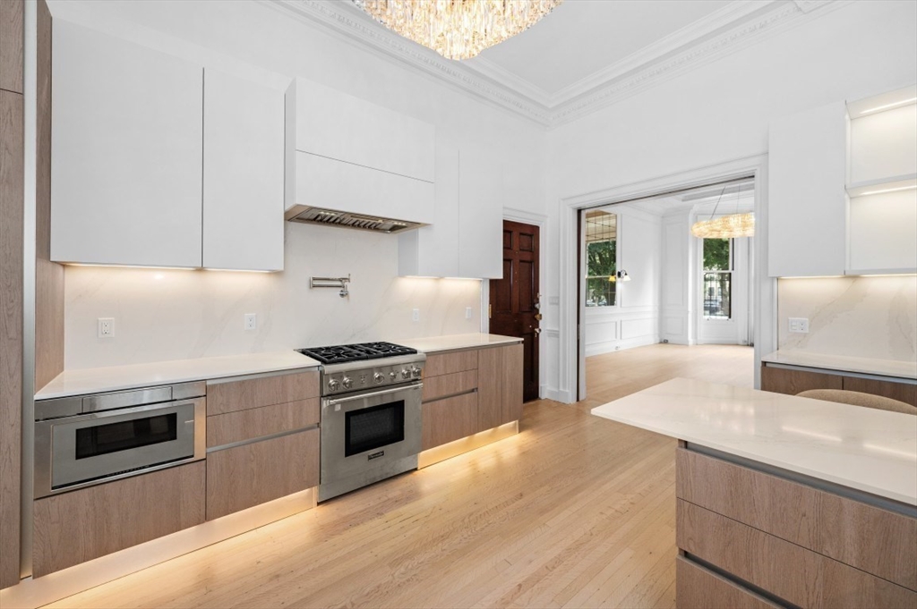 61 Commonwealth Ave # 3