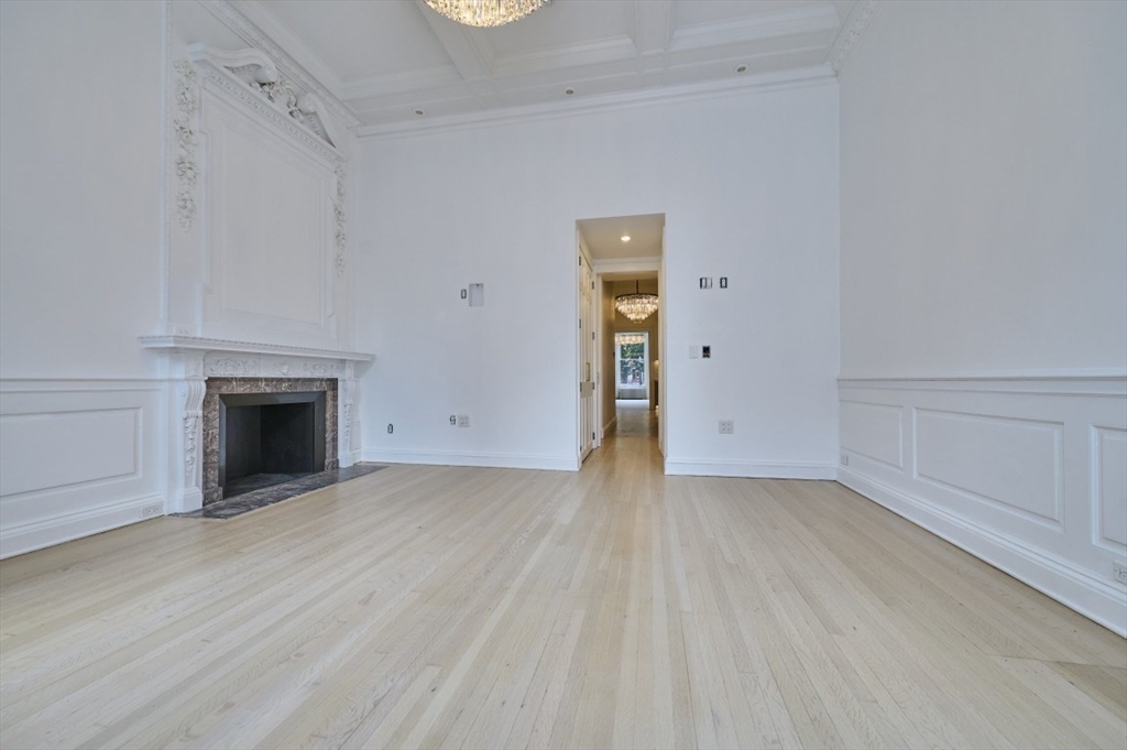 61 Commonwealth Ave # 3