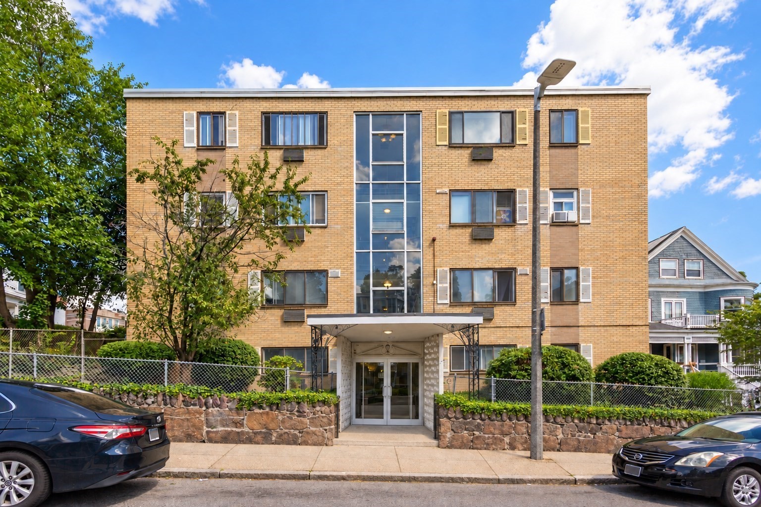 46 Adams St # 4 Unit: D-4