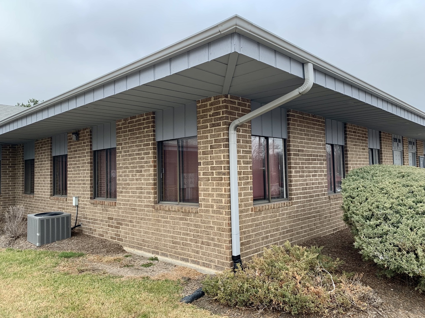 27W281 Geneva Road Unit: D-J