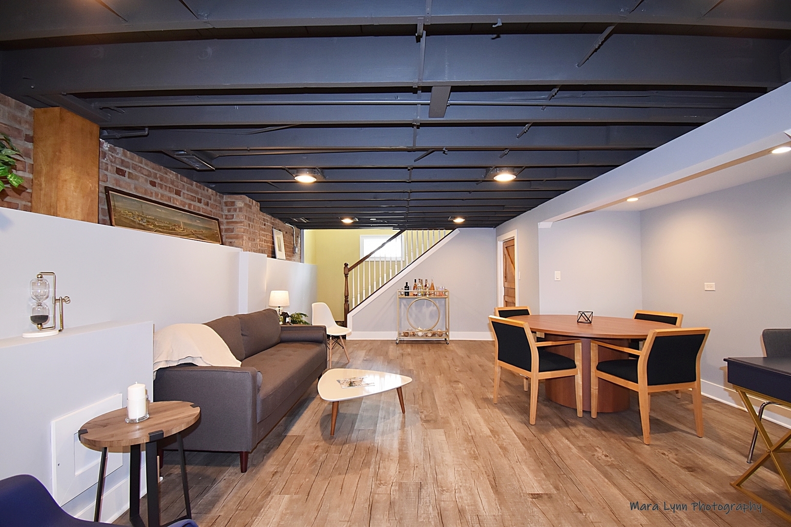 222 W Roosevelt Road