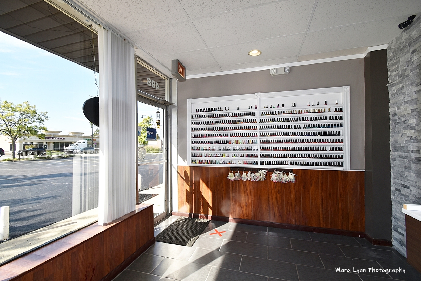 488 Roosevelt Road Unit: 488