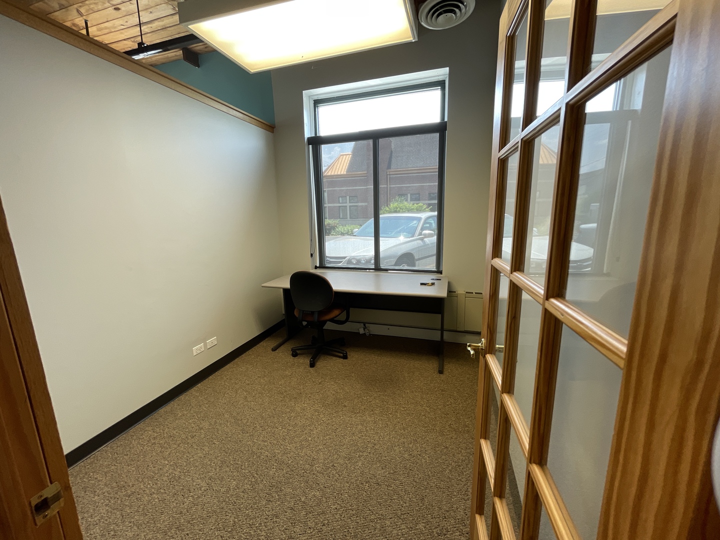 400 W Liberty Drive Unit: 2