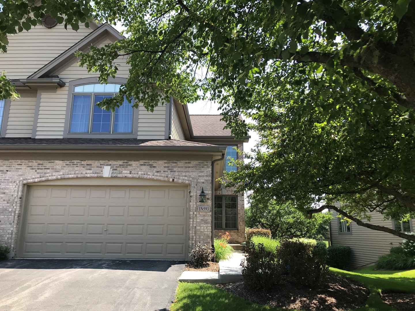1N593 Augusta Court