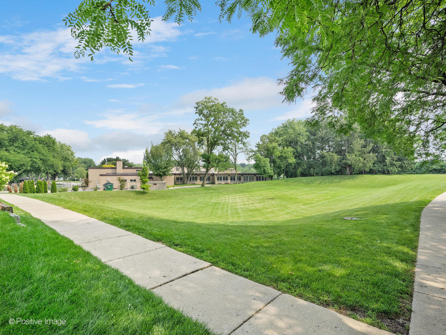 1303 Creekside Drive