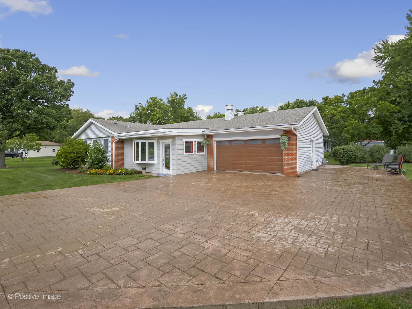 27W322 Washington Avenue