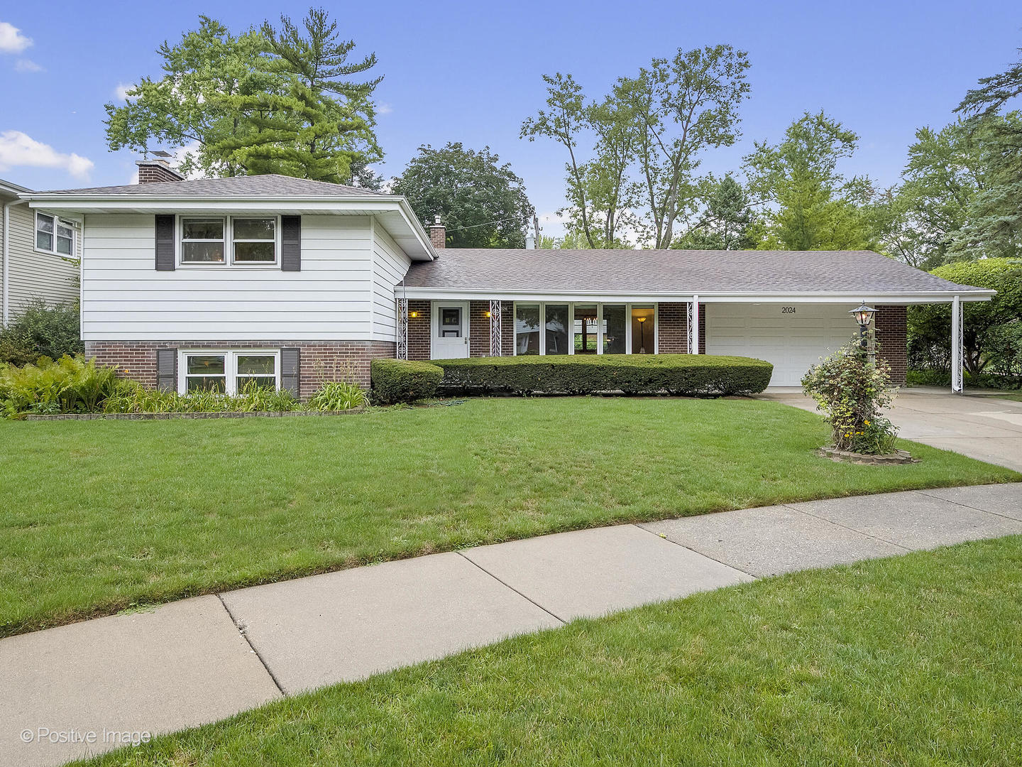 2024 E Eastman Court