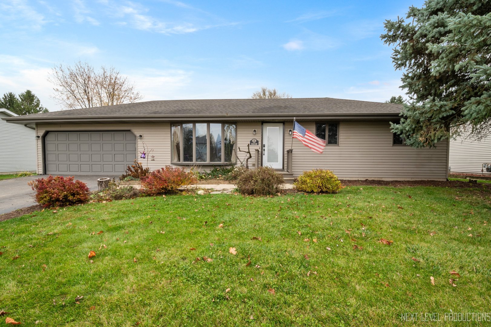 155 W Fuller Drive W