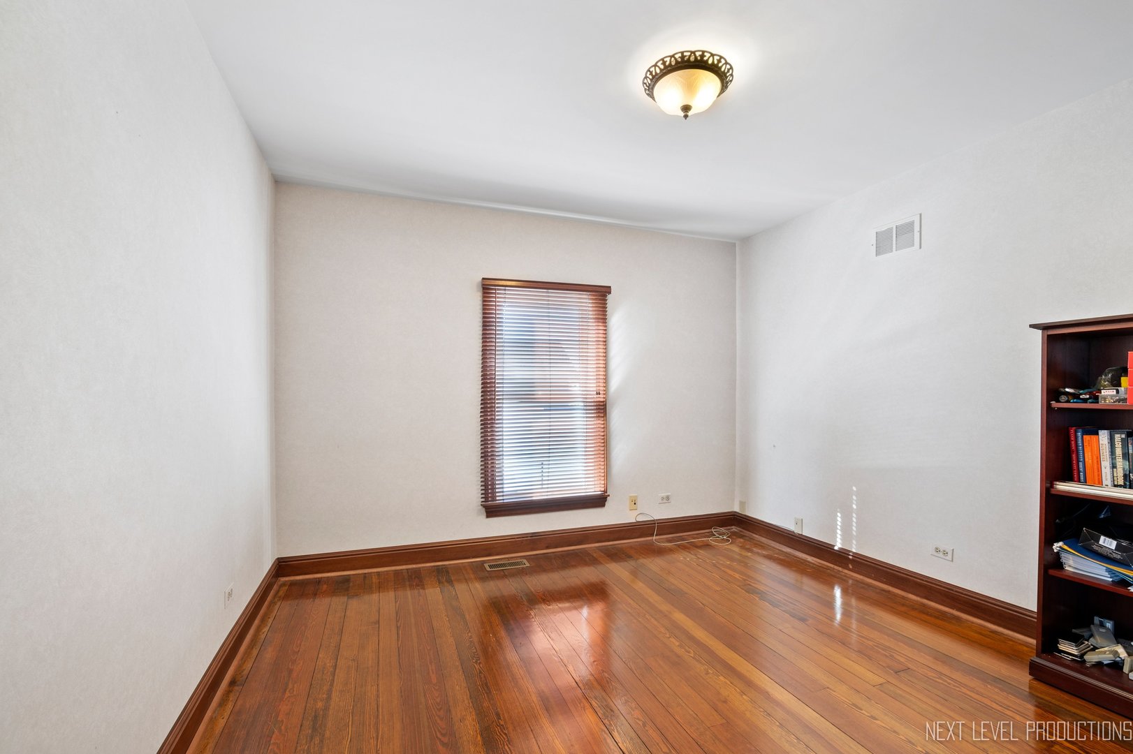 112 W Liberty Drive