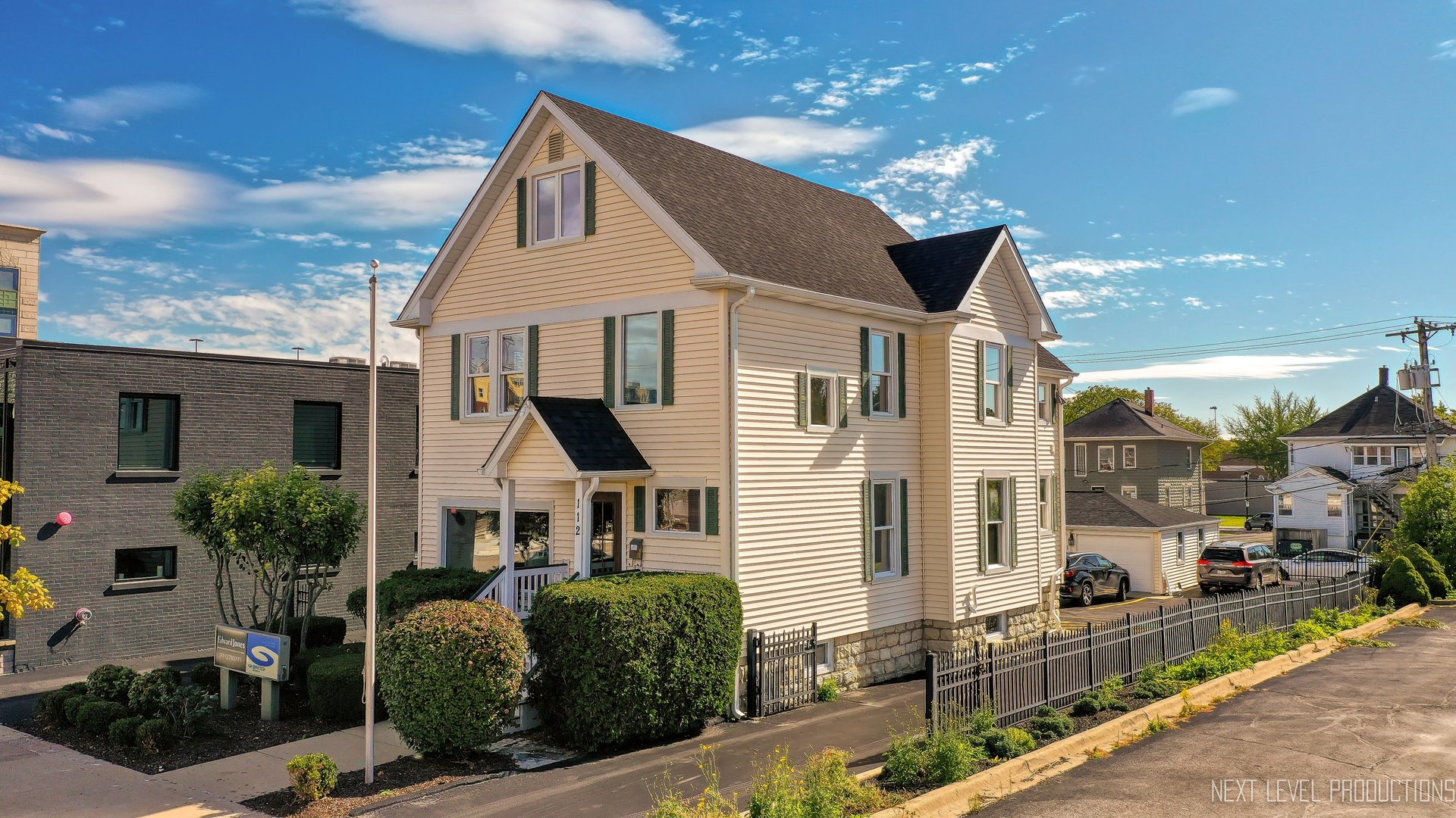 112 W Liberty Drive