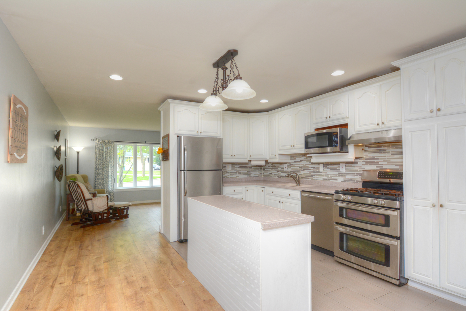 27 Hawthorne Lane