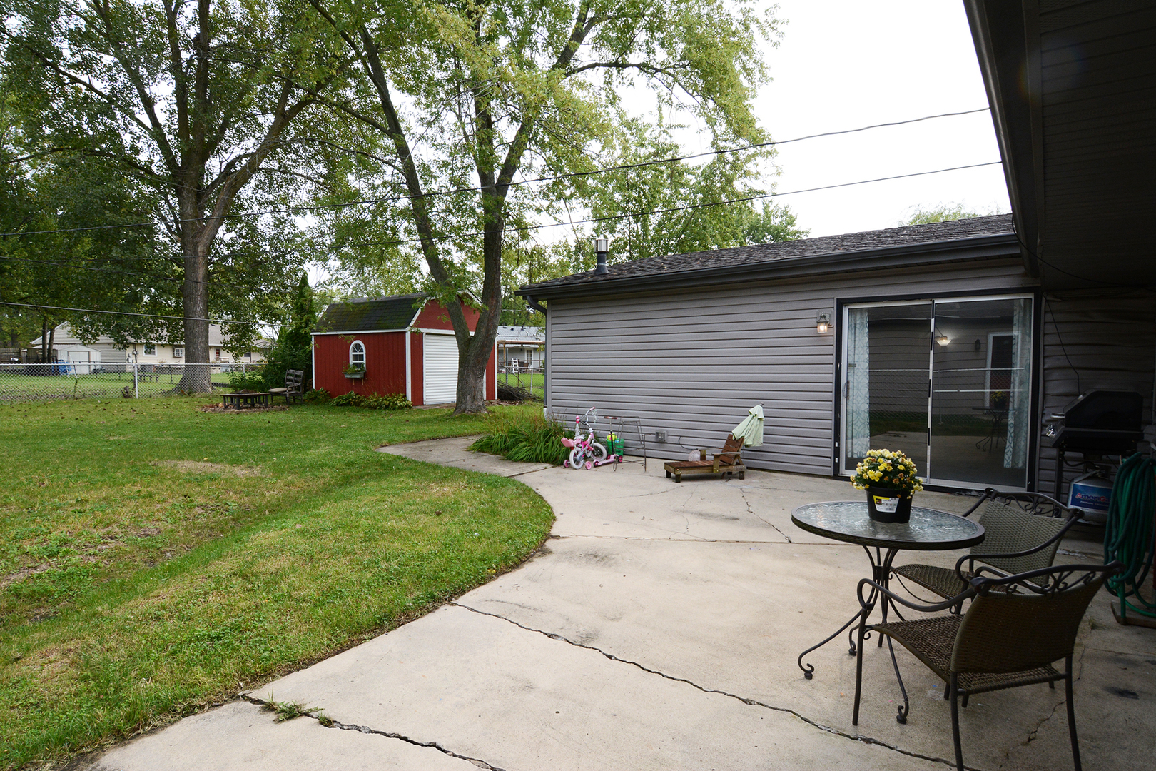 27 Hawthorne Lane