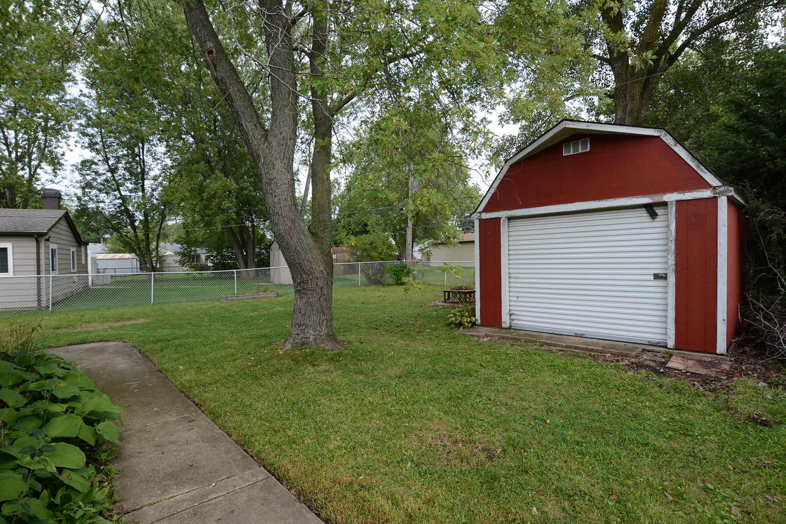 27 Hawthorne Lane