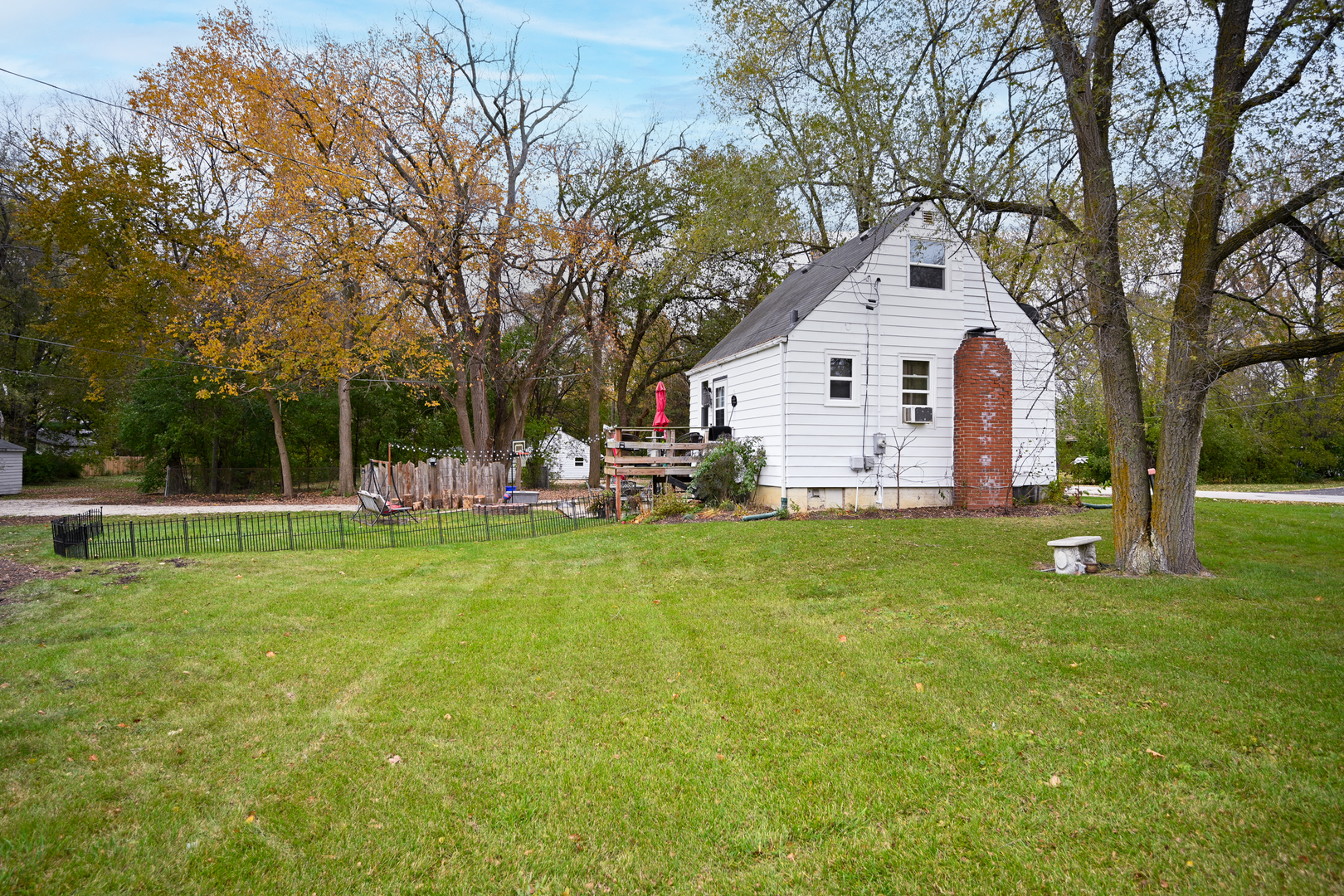 29W680 Prairie Avenue
