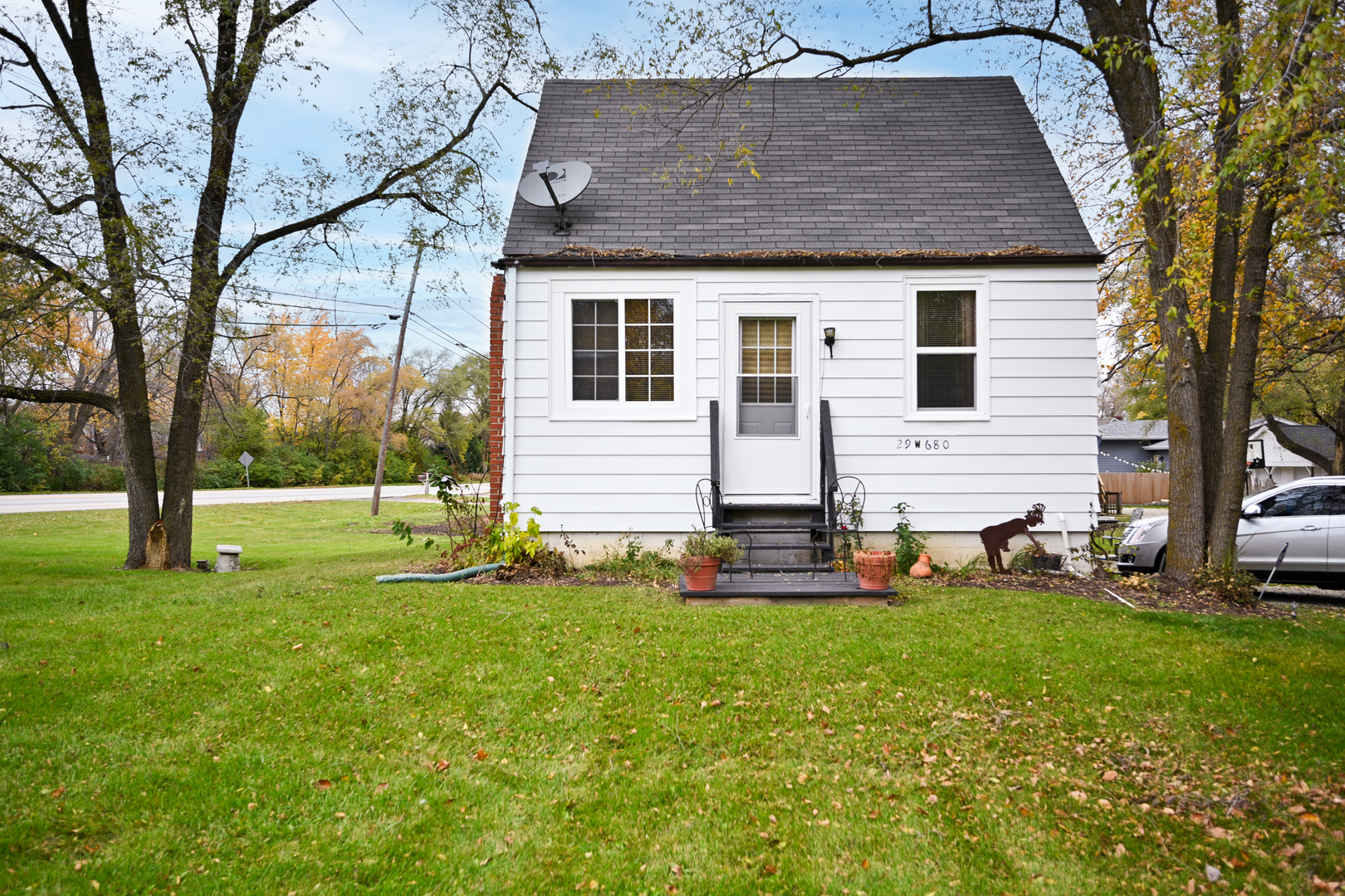 29W680 Prairie Avenue