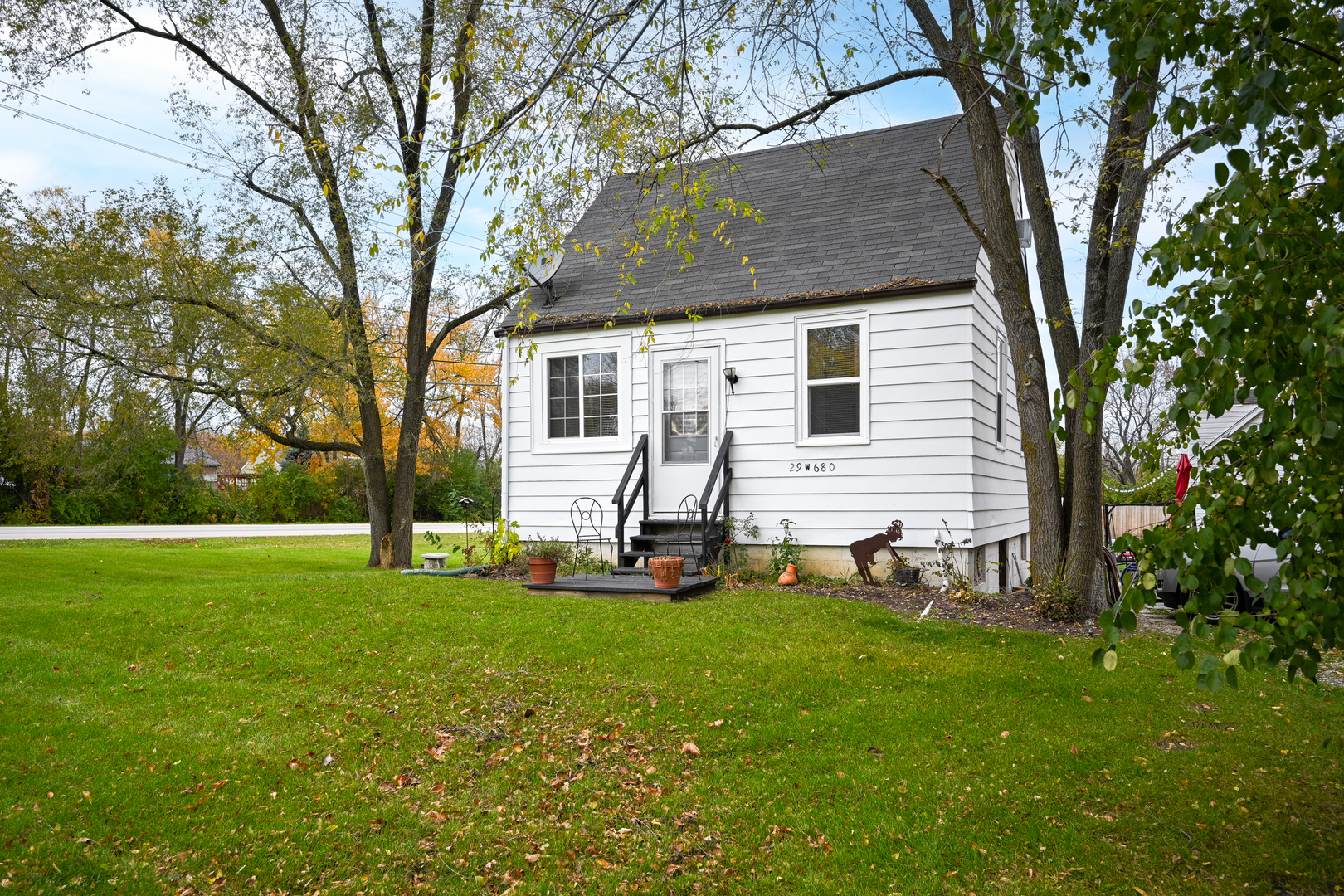 29W680 Prairie Avenue