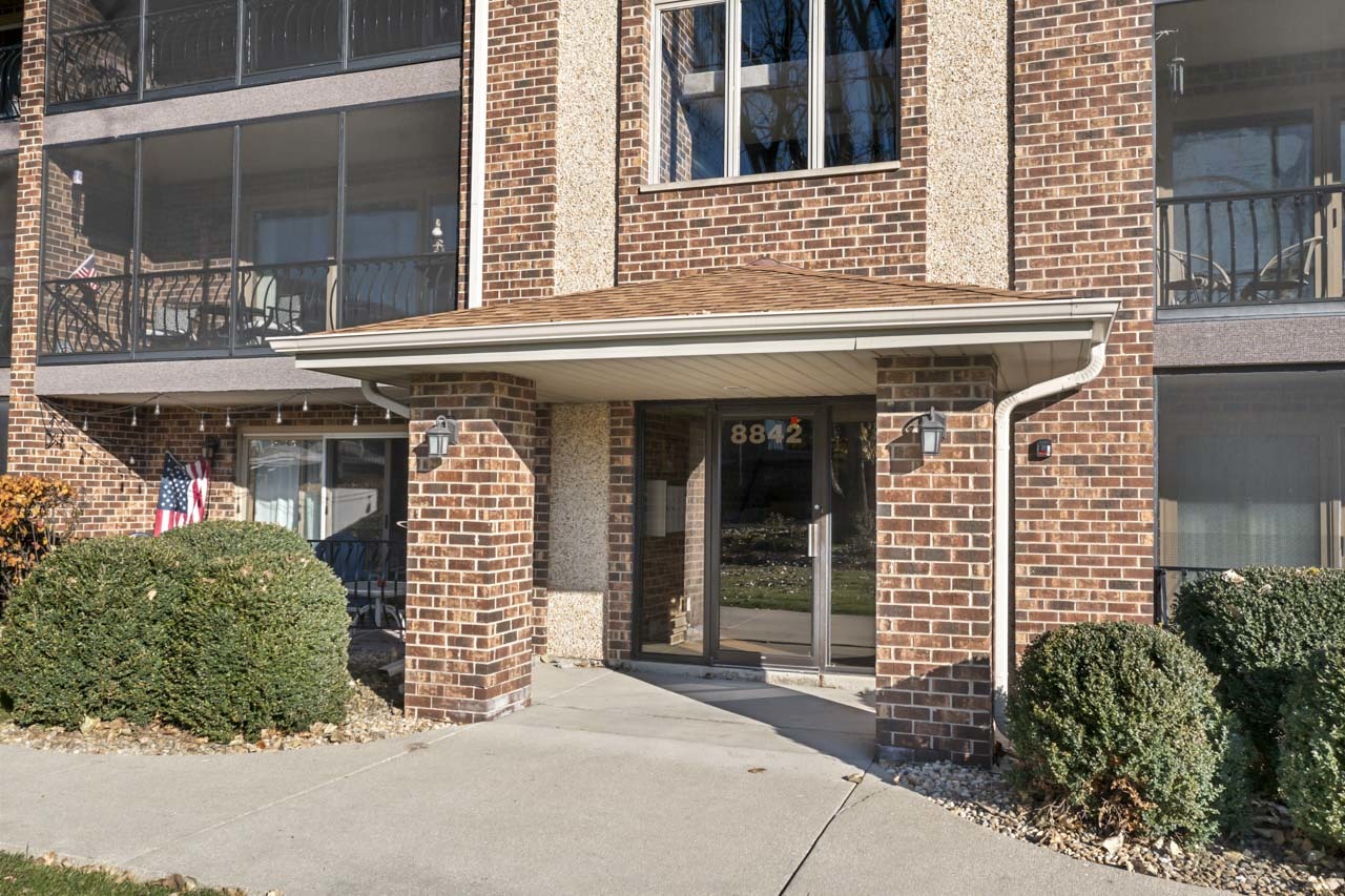8842 W 140th Street Unit: 3B