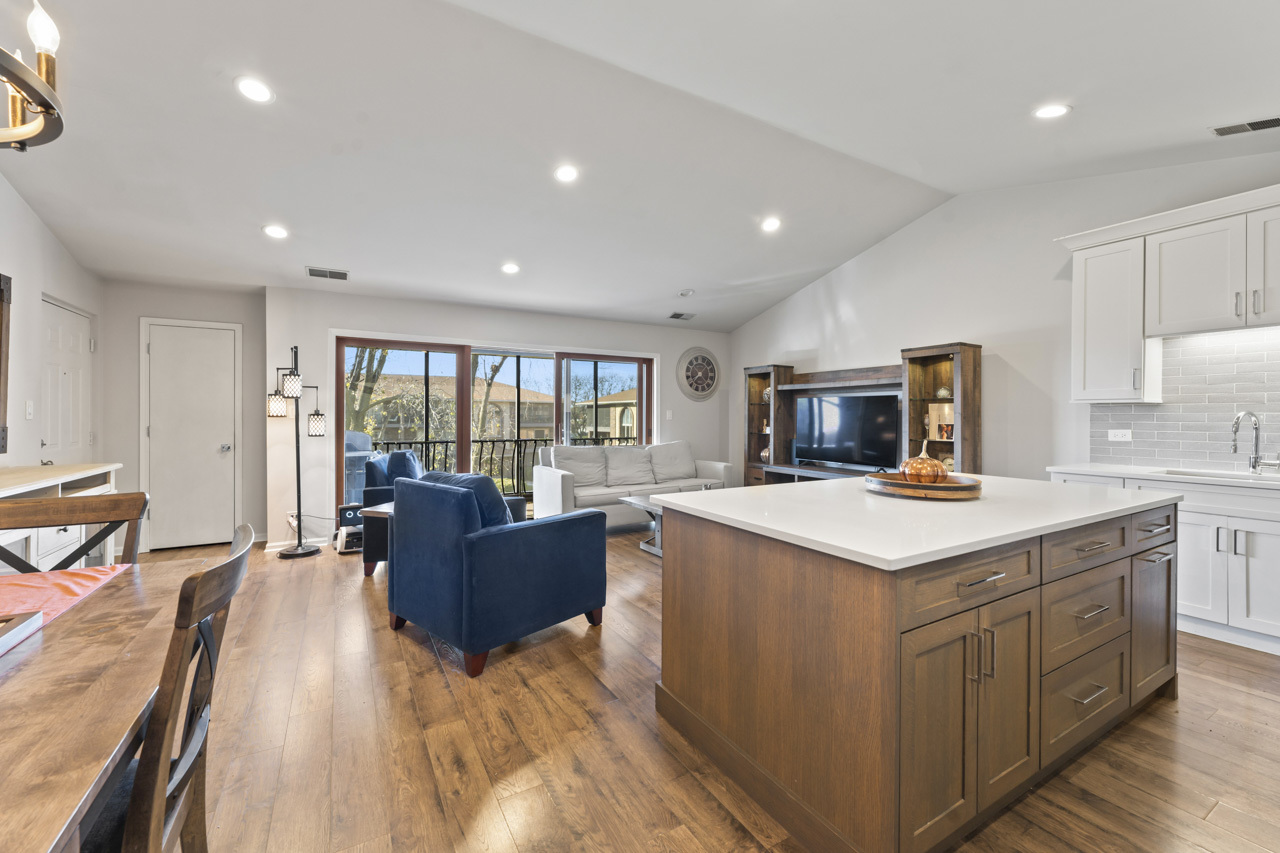 8842 W 140th Street Unit: 3B
