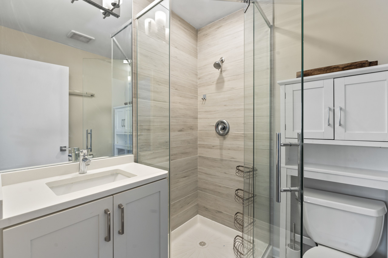 8842 W 140th Street Unit: 3B
