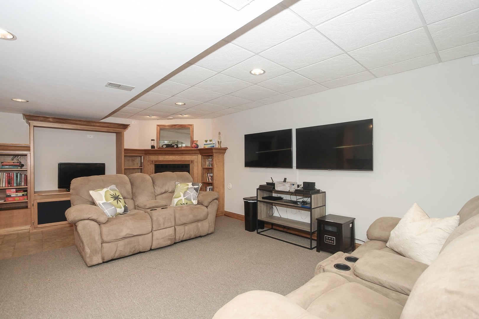 916 Naples Lane