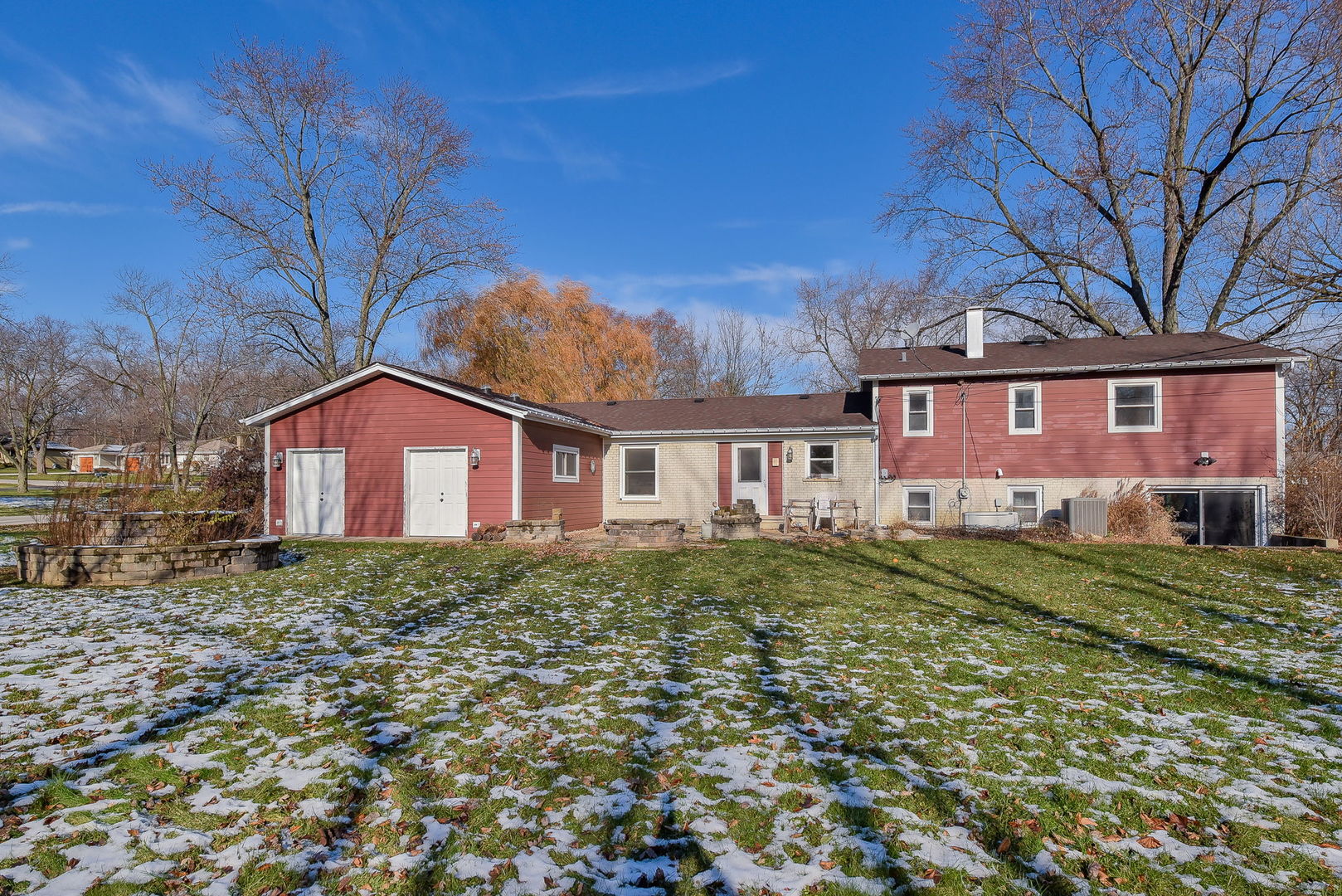 25W075 Lacey Avenue